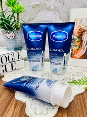 Sữa Dưỡng Thể VASELINE GLUTA-HYA Xanh 70X Ban Đêm 300ml (Ko áp dụng giảm 10%)
