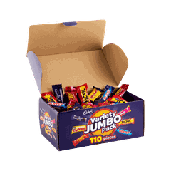 Socola mix Cadbury Variety Jumbo Chocolate Box 1.56kg là tuyển chọn 110 thanh sô cô la thơm ngon, bao gồm các loại được yêu thích phổ biến như Dairy Milk, Crunchie, Cherry Ripe, Turkish Delight, Picnic và Boost