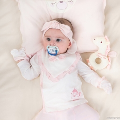 BU Baby Set phụ kiện Yếm cài lệch viền bèo, Băng đô, bao tay chân bé gái Bamboo ABB0 | Phụ kiện chính hãng