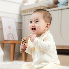 (1-12M) Bộ quần áo dài tay thêu hoa Bubaby, bộ dài tay trẻ em, bộ dài tay bé gái Bambus SBB1102EU