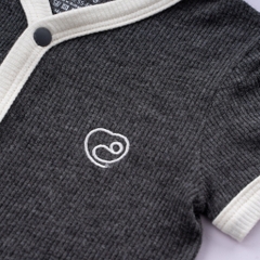 BU Baby Bộ ngắn tay cài giữa cho bé sơ sinh từ 1 đến 12 tháng chất vải thoải mái, co giãn  - Siro BSR130201 | Quần áo Bu