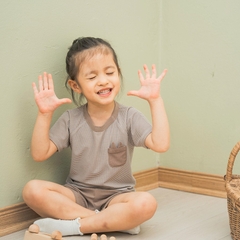 (12M-5Y) Bộ quần áo ngắn tay cổ tròn Túi ngực Siro - BSR1304TN | Quần áo BU Baby chính hãng