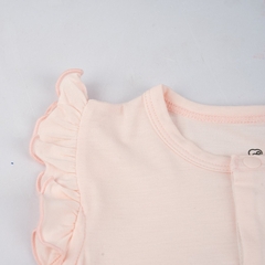(1M-12M) Body đùi ngắn tay cài giữa bèo vai Bambus BBB230204 | Quần áo BU Baby chính hãng