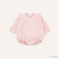 (1M-12M) Body chip dài tay cài chéo cho bé gái Bubaby Molist - BMD210802| Quần áo BU Baby chính hãng