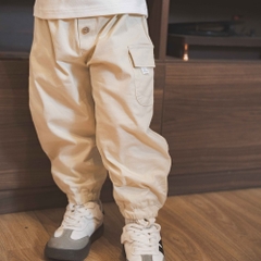 (12M-5Y) Quần dài Kaki Túi ốp Bomber Bubaby BKK4162BB | Quần áo BU Baby chính hãng