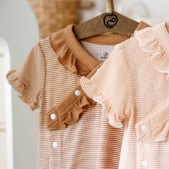 (6M-18M) Bộ ngắn tay cài chéo Pijama mặc ở nhà, đồ ngủ bé gái BU Baby BSR1308BG| Quần áo bubaby chính hãng