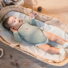 (1M-12M) Bộ đồ liền thân dài tay cổ chồm BSR210500 Siro cho bé sơ sinh -	Bubaby sơ sinh – Quần áo Bubaby