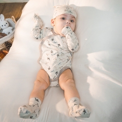 (NB-3M) Bộ đồ liền thân dài tay cài chéo Dona BBB2108DN cho bé sơ sinh  - Bambus | Quần áo BU Baby