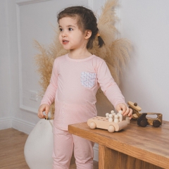 (6M-5Y) Bộ quần áo dài tay cổ tròn BBC110402 Iconic Bu baby bé trai - Bu baby bé gái - Signature  | Quần áo Bu baby