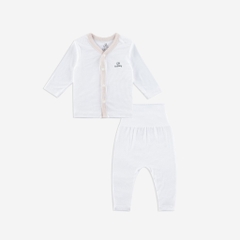 BuBaby Bộ dài tay cài giữa cho bé sơ sinh từ 1 đến 9 tháng chất vải thoải mái, co giãn  - Siro BSR110202 | Quần áo Bu