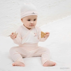 (NB-3M) Bộ dài tay cài chéo bao tay chân lật Bubaby Modal - BMD110800 BMD110801 | Quần áo BU Baby chính hãng
