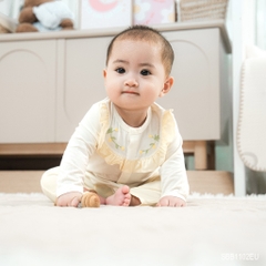 (1-12M) Bộ quần áo dài tay thêu hoa Bubaby, bộ dài tay trẻ em, bộ dài tay bé gái Bambus SBB1102EU