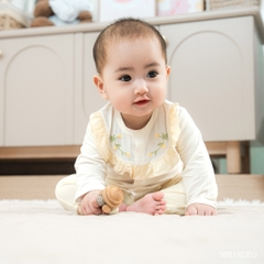 (1-12M) Bộ quần áo dài tay thêu hoa Bubaby, bộ dài tay trẻ em, bộ dài tay bé gái Bambus SBB1102EU