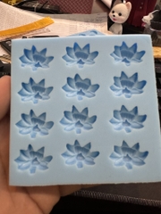 Khuôn Silicon - Hoa Sen Nhỏ 2.5cm 12c
