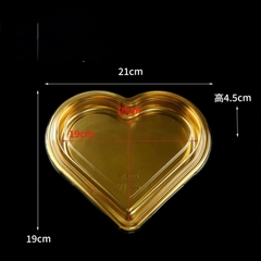 Hộp Nhựa - Trái Tim Đế Vàng - 25x21cm Cao 4.5cm
