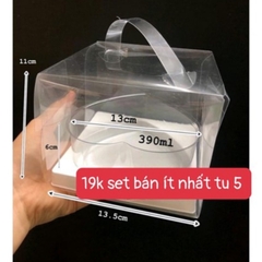Hộp Nhựa - Vuông Có Quai - Kèm Tim 13cm H6 - 390ml 13.5x11cm