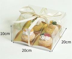 Hộp Nhựa Mika - 4 Bánh Lót Vuông Đế Giấy Vàng - 4 Ngăn 20x20cm Cao 10cm