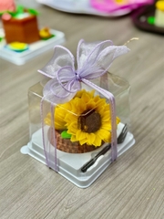 Hộp Nhựa - Vuông XY902 Kèm Nĩa - 8.3cm cao 10cm Đế Trắng