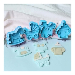 Khuôn Nhựa - Set 4 Đồ Chơi Quần Áo Bình Bú, Xe Nôi, Nhựa bộ ấn cắt