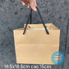 Túi Giấy - Quai Xách - Vuông 18.5x18.5cm Cao 15cm Kraft Nâu