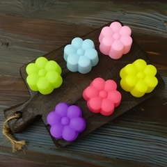[10 cup] Khuôn Silicon - Cup Set 5cm - M06 - Hoa Cúc 6c