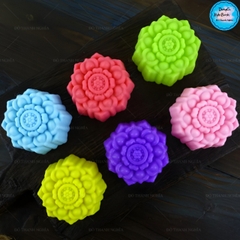 [10 cup] Khuôn Silicon - Cup Set 5cm - M73 Cúc