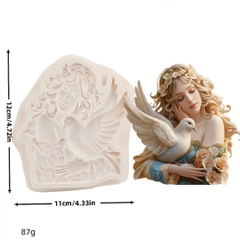 Khuôn Silicon - Cô Gái Ôm Chim 11cm
