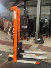 Xe nâng cao thuỷ lực TAYO Khung U 2T 1M6