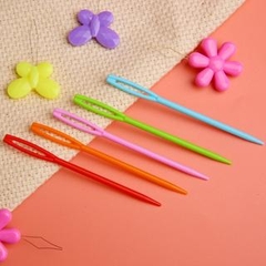 [Bông bán Len] Combo 10 chiếc Kim khâu len nhựa sắc màu Trộn màu Dùng để khâu đan sản phẩm len Chất liệu Nhựa Giá thành hợp lý Màu sắc đa dạng Sử dụng dễ dàng