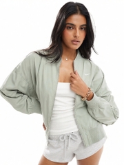 Áo Khoác Women's Sportwear Essential Jacket