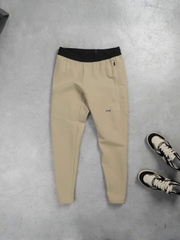 Quần Dài Ura Fleece Essential Pants