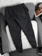Quần Dài Ura Essential Pants