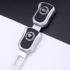 Chốt cắm tiếp nối vân carbon chữ VIP -1 cái