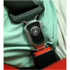 Chốt cắm tiếp nối vân carbon chữ VIP -1 cái