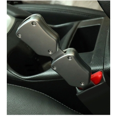 Chốt cắm tiếp nối vân carbon chữ VIP -1 cái