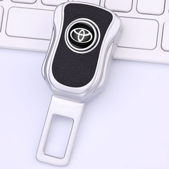 Chốt cắm tiếp nối vân carbon chữ VIP -1 cái