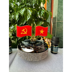 Cờ tổ quốc quay bằng năng lượng mặt trời （có kèm tinh dầu）