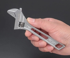 Mỏ lết điều chỉnh đa năng Lobster UM-24