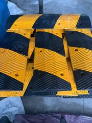 Gờ Giảm Tốc Cao Su KT:1000x350x50mm