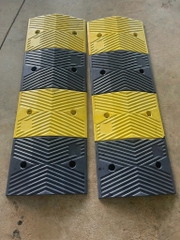 Gờ Giảm Tốc Cao Su KT:1000x300x40mm