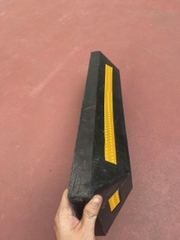 Chặn Lùi Cao Su KT: 560x150x100mm