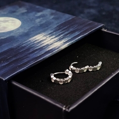 Khuyên tai bạc 925 dạng khoen thiết kế tổ ong đính đá Luna Jewelry