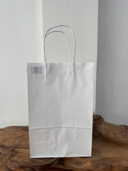 Túi giấy Kraft có quai Màu Trắng - KT: 19,5x10x30