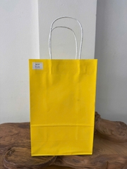 Túi giấy Kraft có quai Màu Vàng - KT: 19,5x10x30