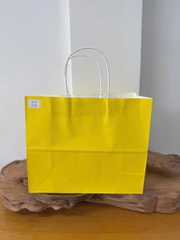 Túi giấy Kraft có quai Màu Vàng - KT: 30x12x25