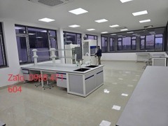 Bàn thí nghiệm trung tâm 3600
