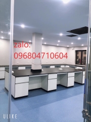 Bàn thí nghiệm áp góc L