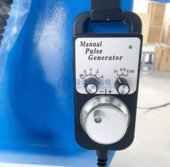 Máy cắt kim loại tự động CM-170XYZ