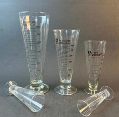 Cốc chân phễu 500ml