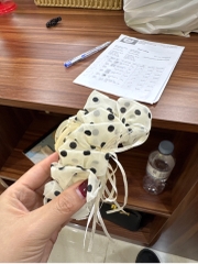 Kẹp tóc voan tua rua